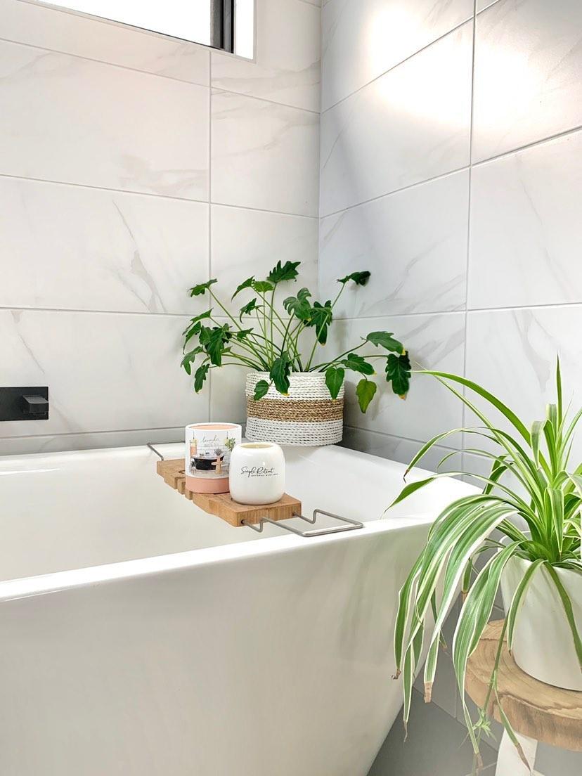 Large Jar | Bathroom - Lavender & White Tea