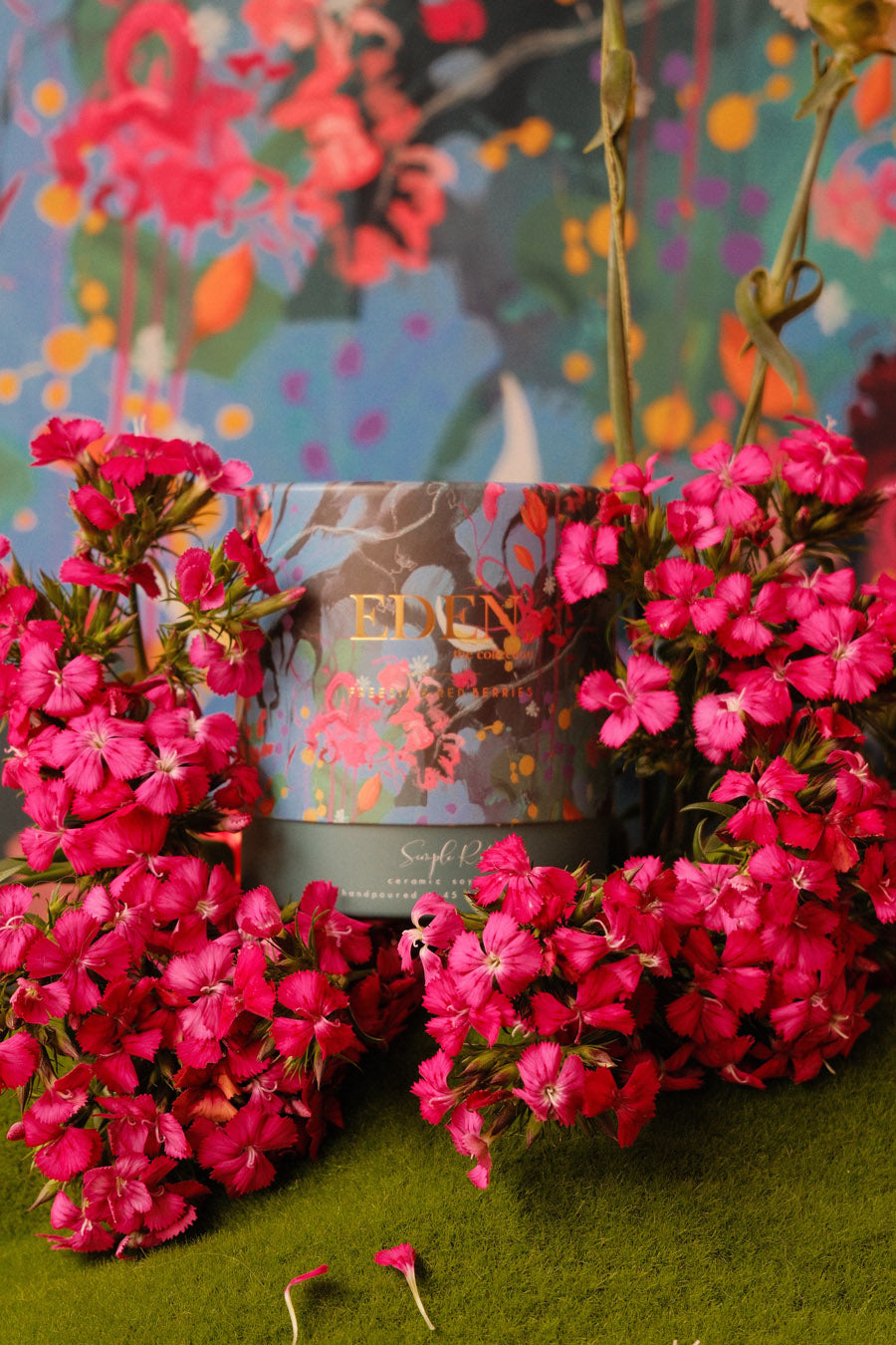 Large Candle | Freesia & Red Berries