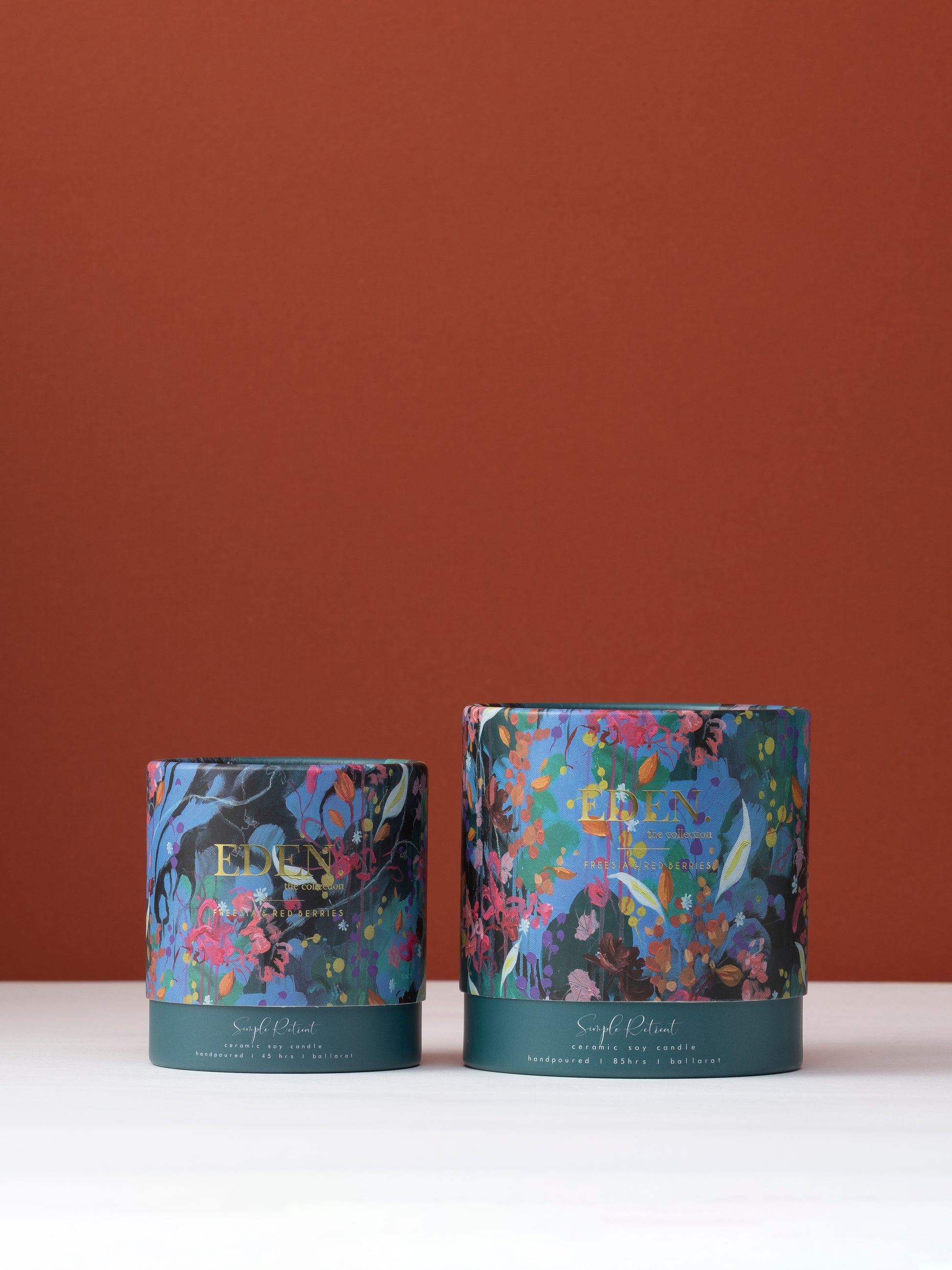 Medium Candle | Freesia & Red Berries
