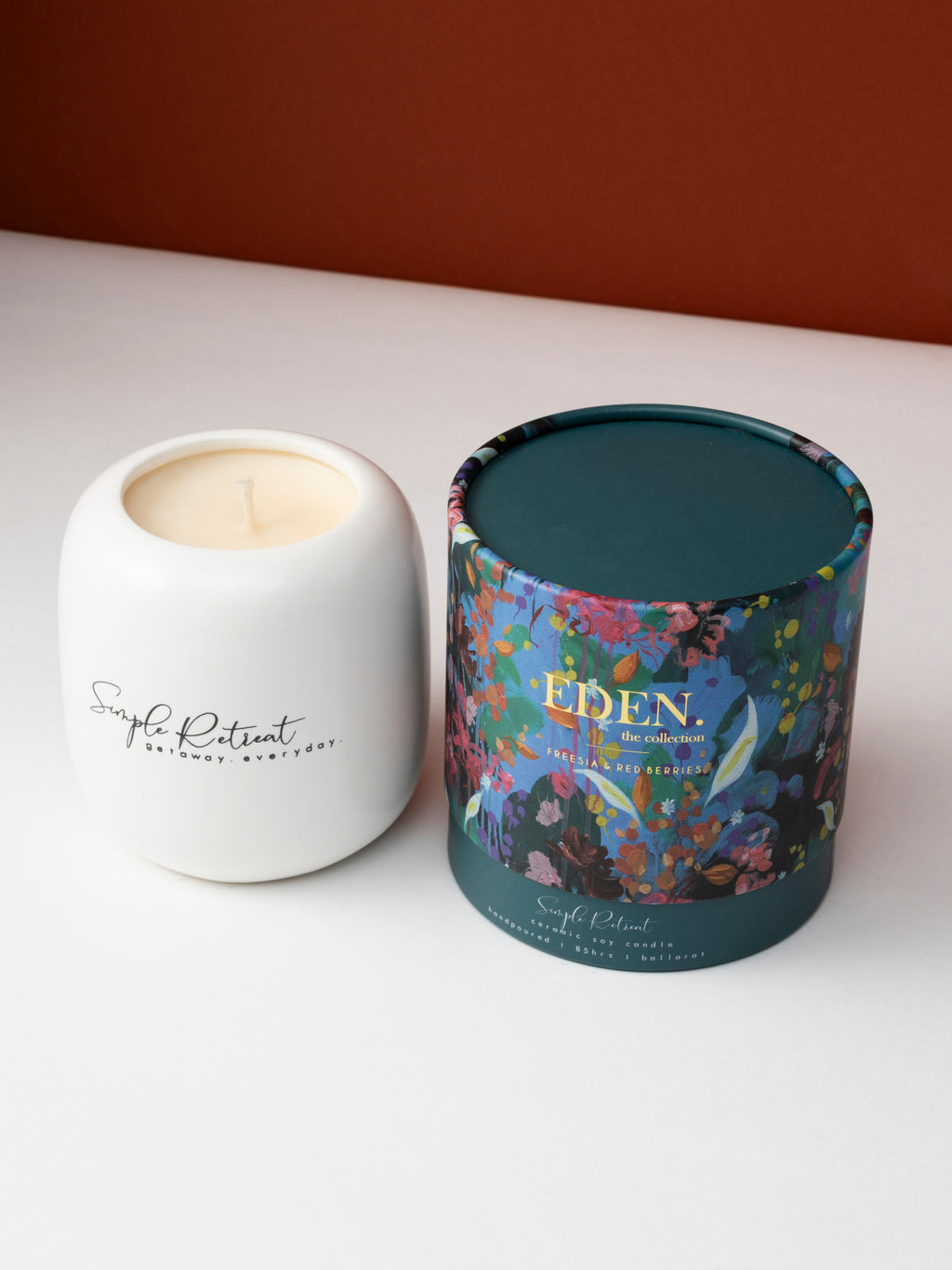 Large Candle | Freesia & Red Berries